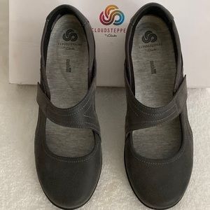 Clarks Cloudsteppers Soft Cushion Jane Shoes